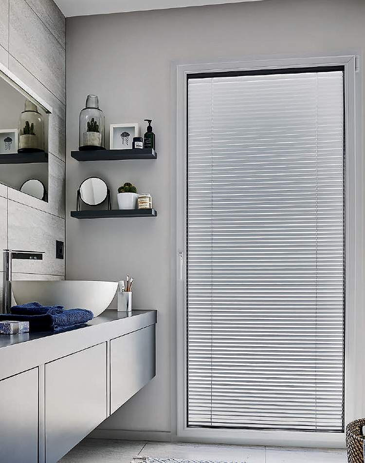 Fenêtres en aluminium KLINE à Dourdan 91 - - La Fermeture Parisienne project-slider-image