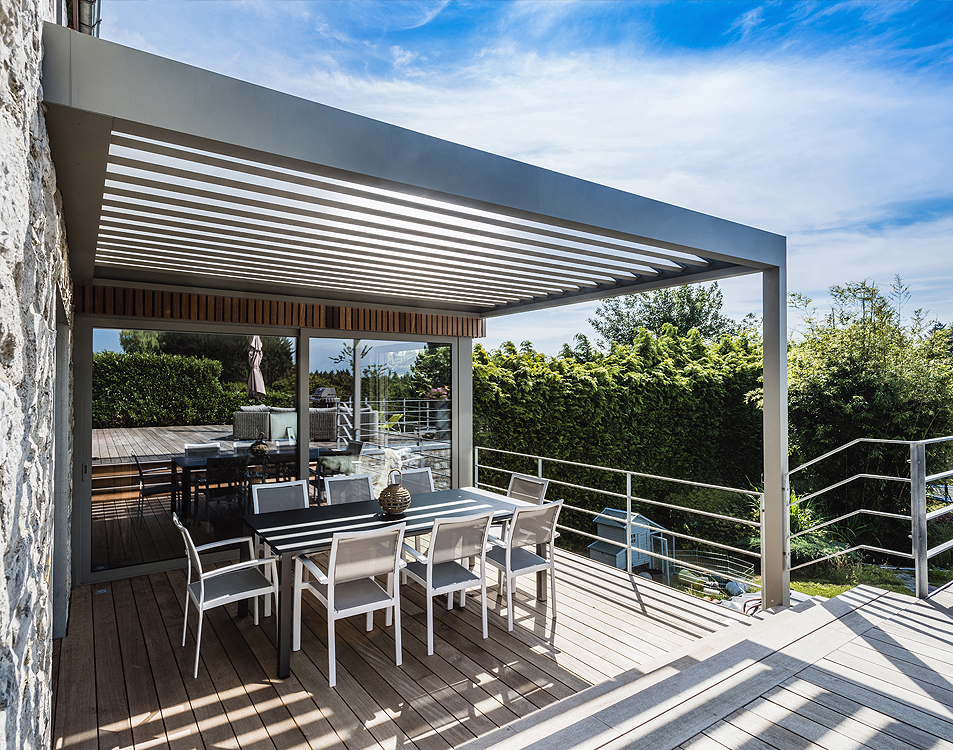 Pergolas bioclimatiques Algarve à Cheptainville (91) - La Fermeture Parisienne project-slider-image