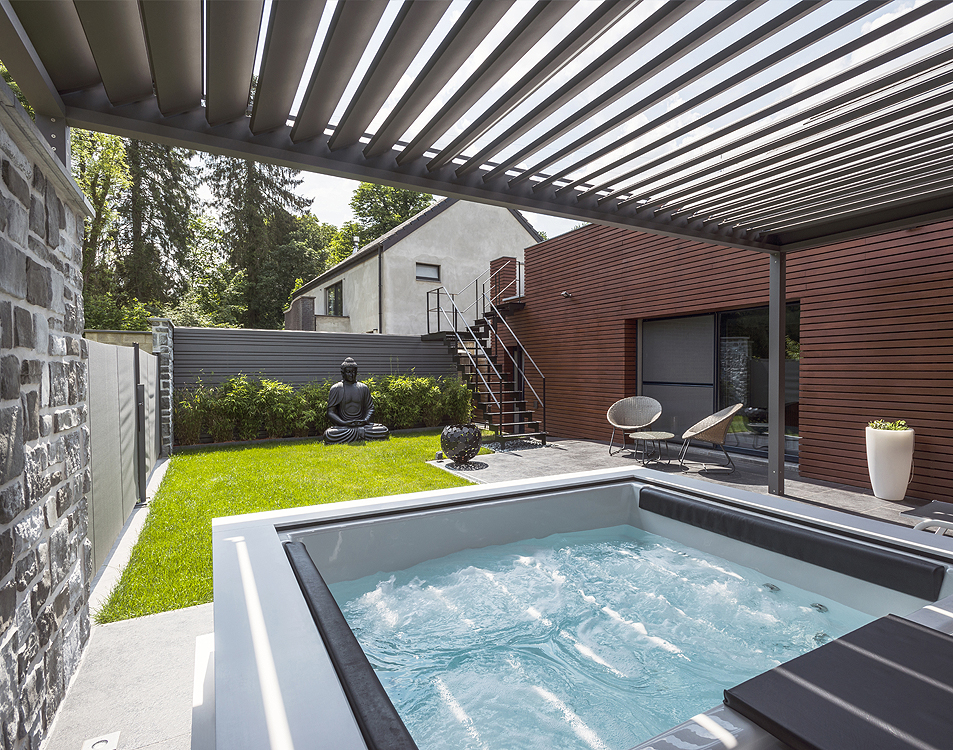 Pergolas bioclimatiques Algarve à Bouray-sur-Juine (91) - La Fermeture Parisienne project-slider-image