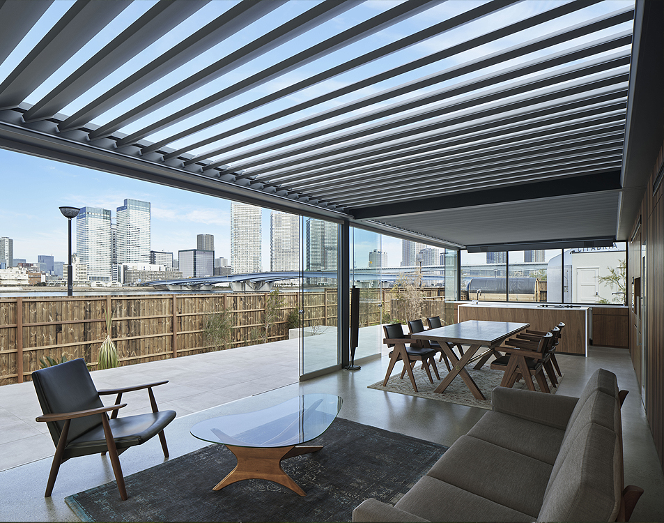 Pergolas bioclimatiques camargue-skye aluminium dans L'Essonne (91) - La Fermeture Parisienne project-slider-image