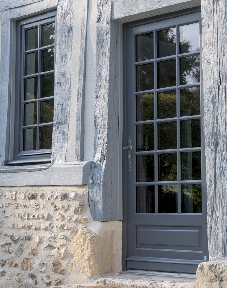 PORTE d'entrée bois ATULAM à Linas (91310)- La Fermeture Parisienne project-slider-image