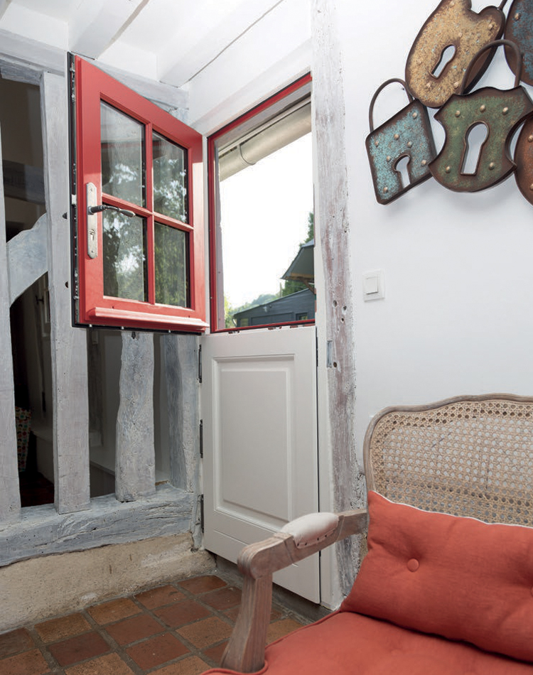 PORTE d'entrée bois ATULAM à Longpont-sur-Orge (91310) - La Fermeture Parisienne project-slider-image