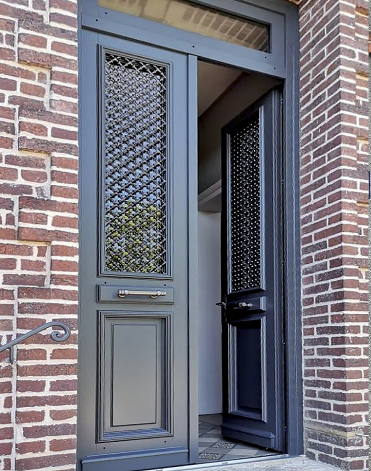 PORTE d'entrée bois ATULAM à Saint-Germain-lès-Corbeil (91250) - La Fermeture Parisienne project-slider-image