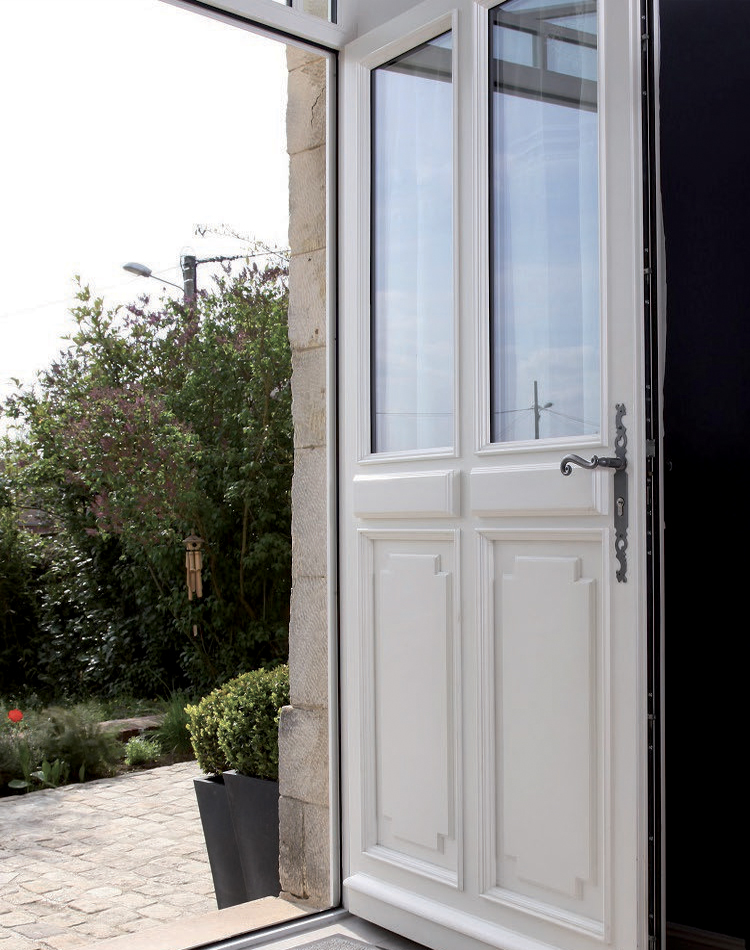 PORTE d'entrée bois ATULAM à Villemoisson-sur-Orge (91360) - La Fermeture Parisienne project-slider-image