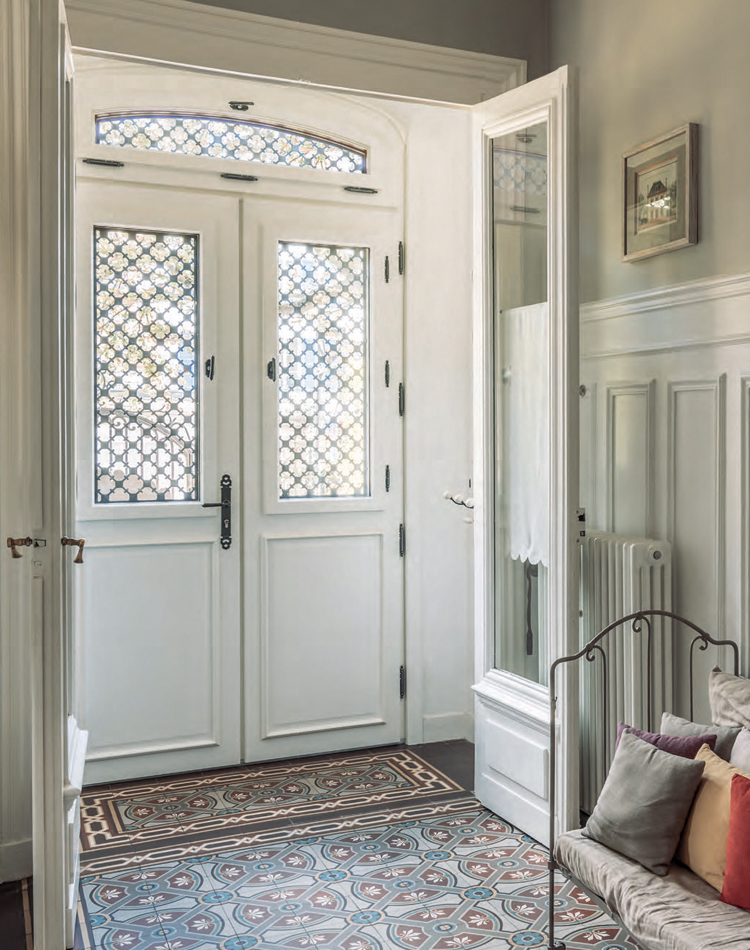 PORTE d'entrée bois Bel'm à Nogent-sur-Oise - La Fermeture Parisienne project-slider-image