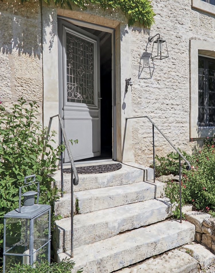 PORTE d'entrée bois Bel'm à Méru - La Fermeture Parisienne project-slider-image