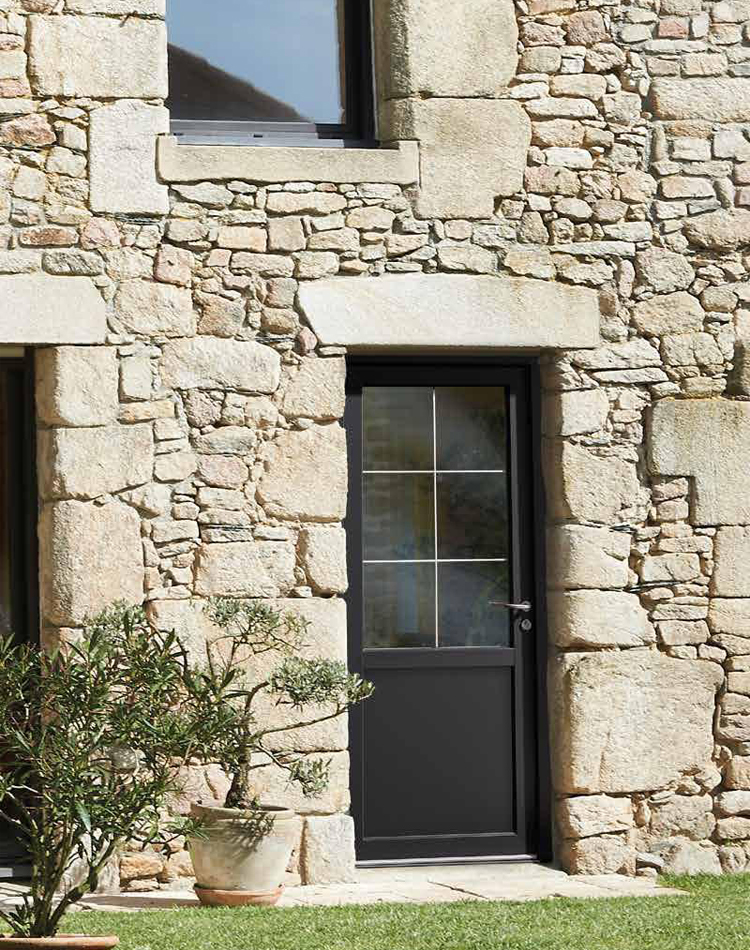 PORTE d'entrée PVC Zilten à Athis-Mons (91) - La Fermeture Parisienne project-slider-image