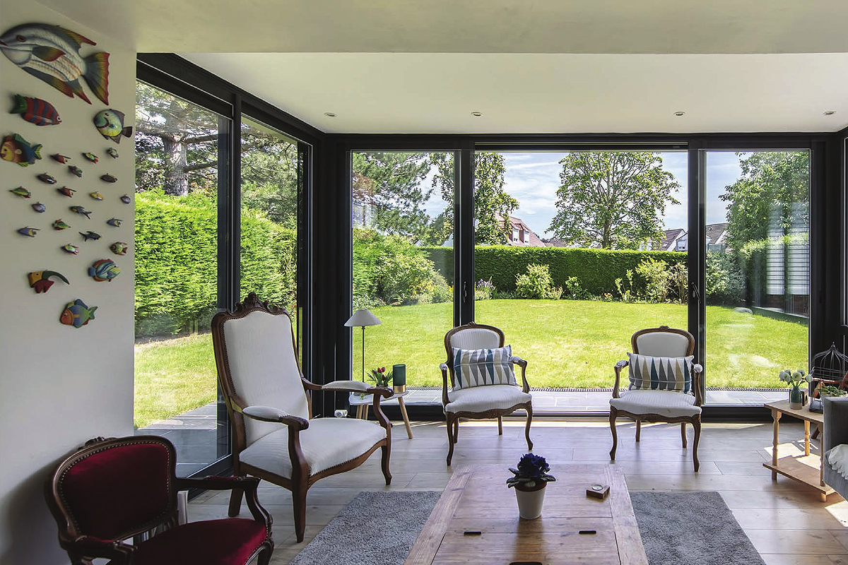 Vérandas classique aluminium dans L'Essonne 91 - La Fermeture Parisienne project-slider-image